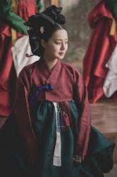 Moon Chae-won.
