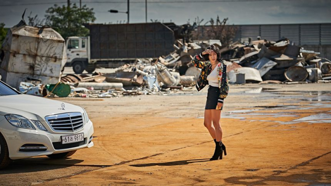 The Korean uniform of "bad girl".